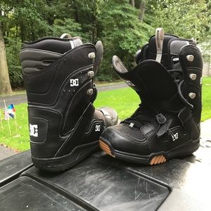 DC Snowboarding Boots